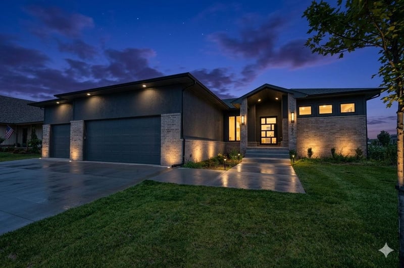2591 N Doris Ct, Wichita, KS 67205