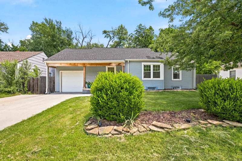 826 Parkwood, Wichita, KS 67208