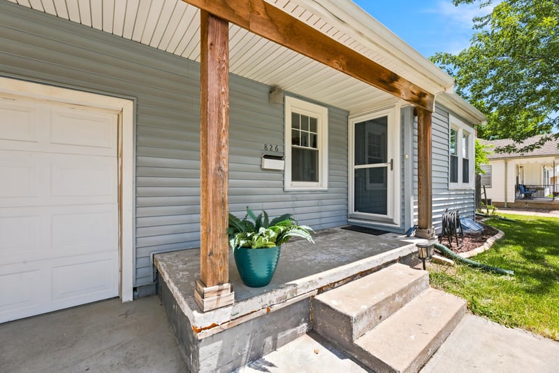 826 Parkwood, Wichita, KS 67208