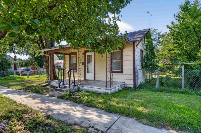 215 W Osie St, Wichita, KS 67213