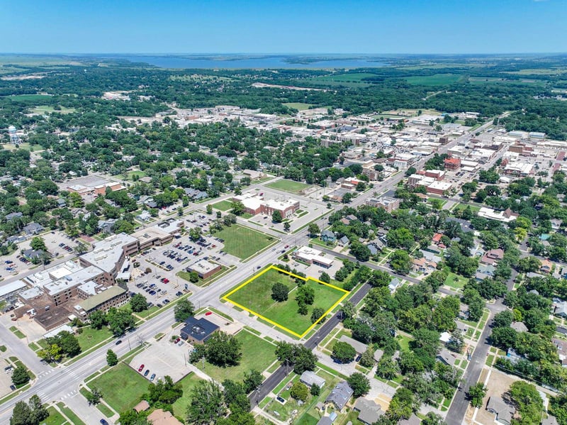 635 Central Ave, El Dorado, KS 67042