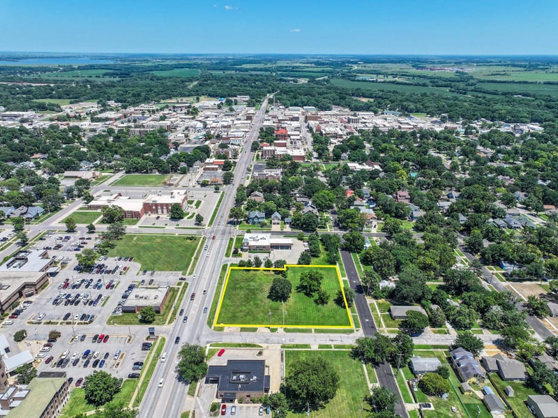 635 Central Ave, El Dorado, KS 67042