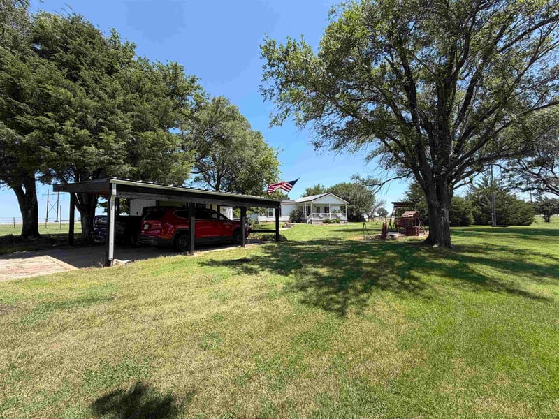 5160 Highway 400 , Leon, KS 67074