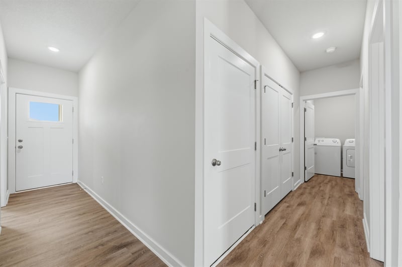 1558 Emerald Valley Dr, Mulvane, KS 67110