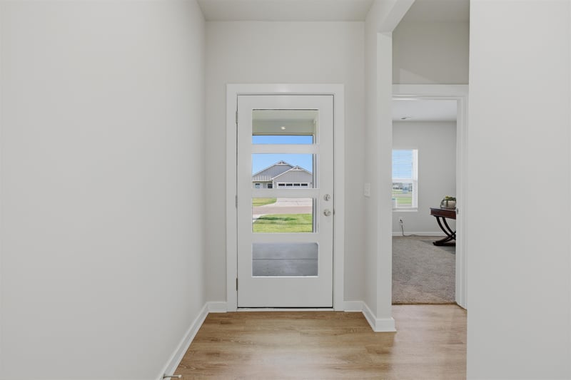 1562 Emerald Valley Dr, Mulvane, KS 67110
