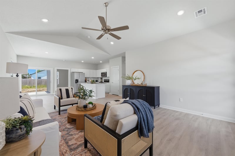 1570 Emerald Valley Dr, Mulvane, KS 67110