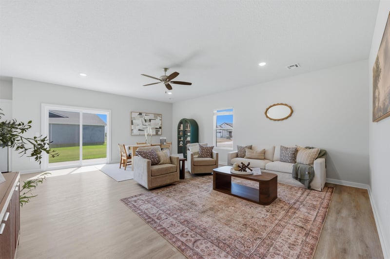 1607 N Emerald Dr, Mulvane, KS 67110