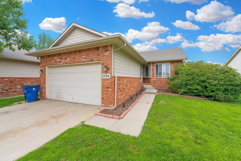 7504 Cornelison Cir, Wichita, KS 67212
