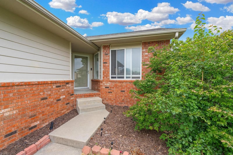 7504 Cornelison Cir, Wichita, KS 67212