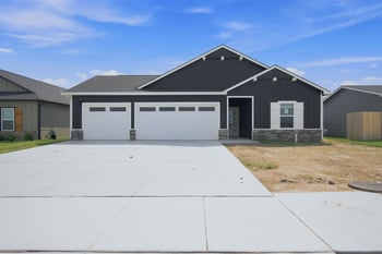 1606 Topaz Ln, Mulvane, KS 67110