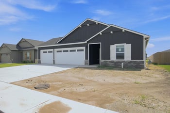 1606 Topaz Ln, Mulvane, KS 67110