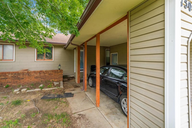 1509 Smith Cir, Wichita, KS 67212