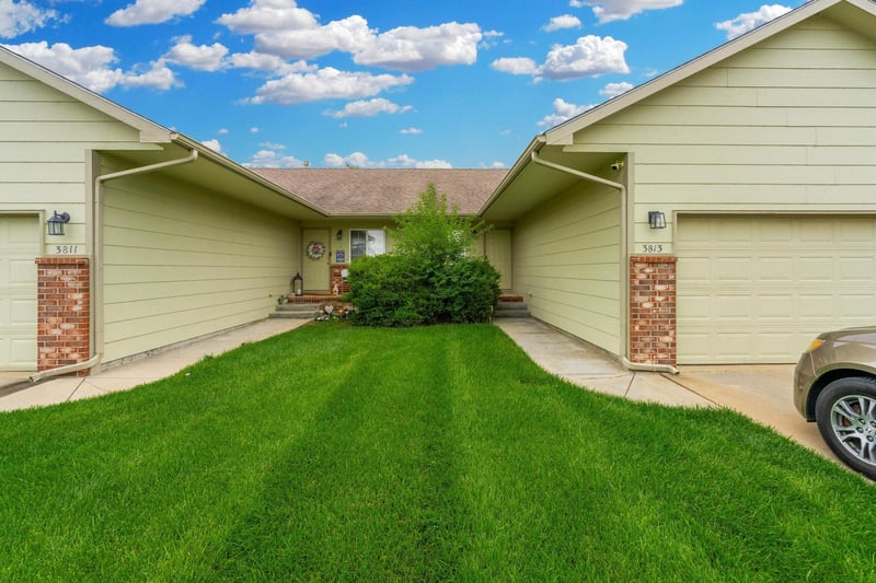 3811 Pepper Ridge St, Wichita, KS 67205