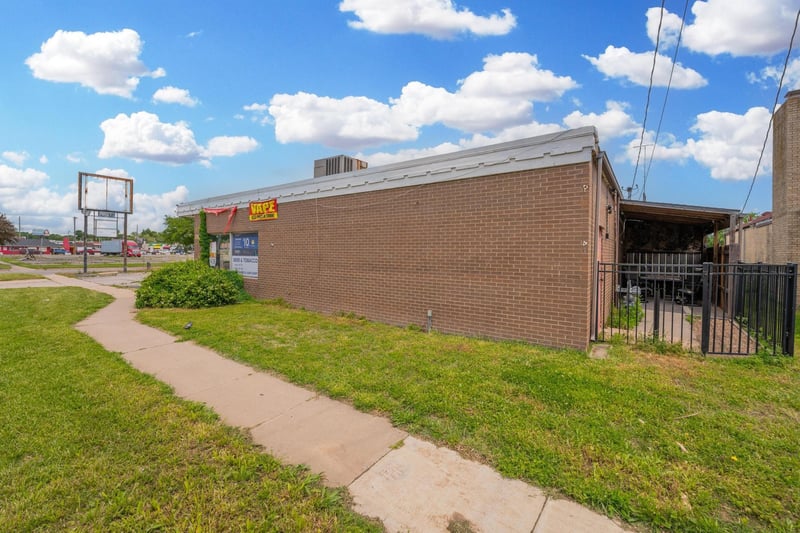2502 Oliver Ave, Wichita, KS 67210