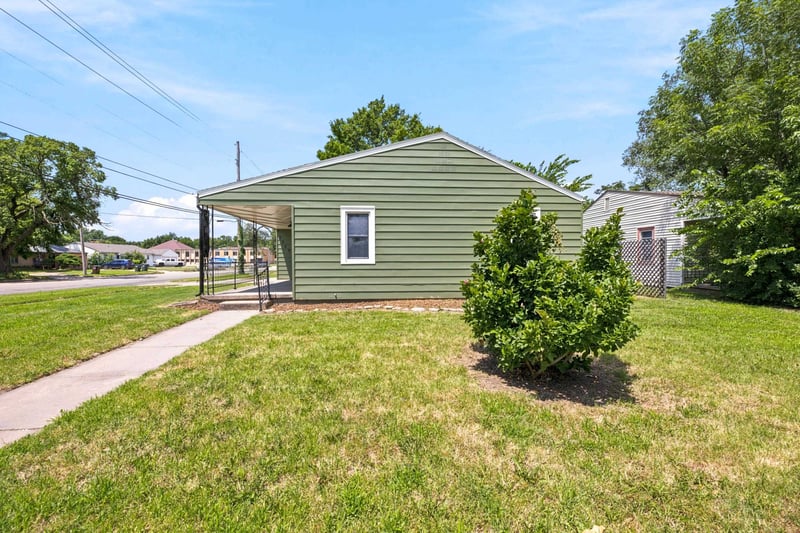 2379 Volutsia Ave, Wichita, KS 67211
