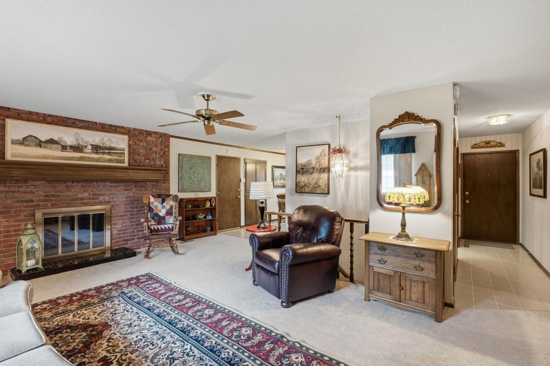 10001 Harvest Ln, Wichita, KS 67212