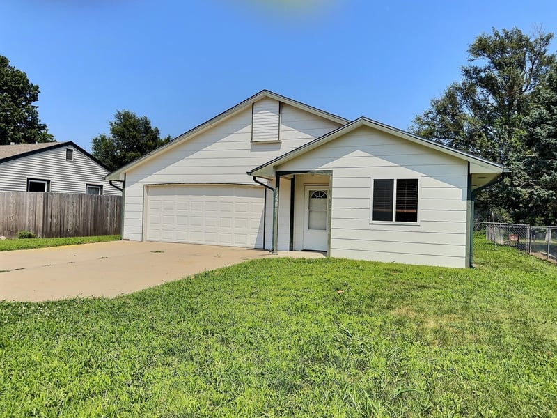 258 Lamar , Haysville, KS 67060