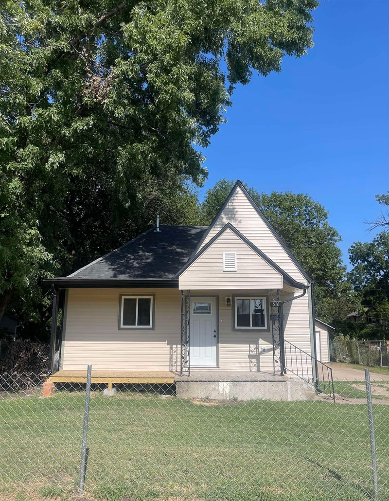 616 Madison Ave, Wichita, KS 67214