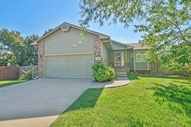 5122 Blackhawk , Wichita, KS 67219