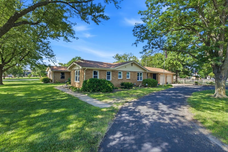 301 Sunflower Ln, Andover, KS 67002
