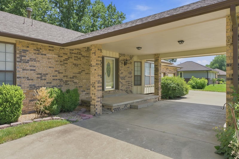 6306 Bella Rd, Wichita, KS 67204