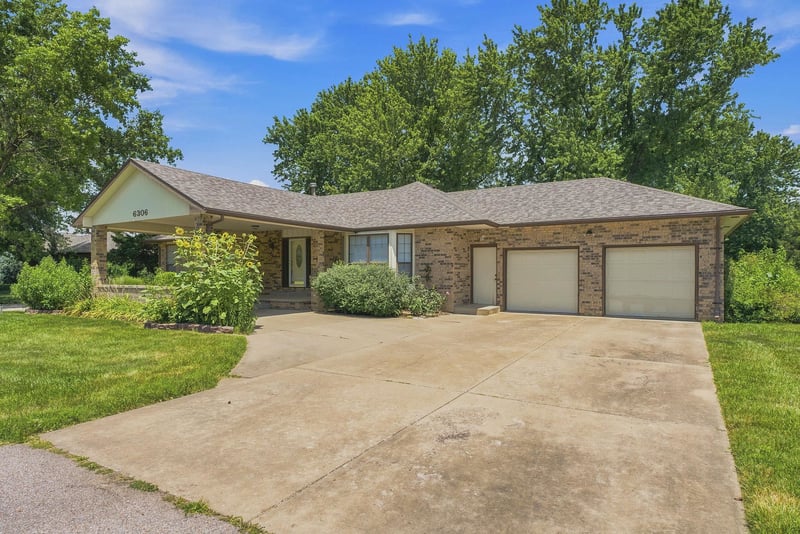 6306 Bella Rd, Wichita, KS 67204