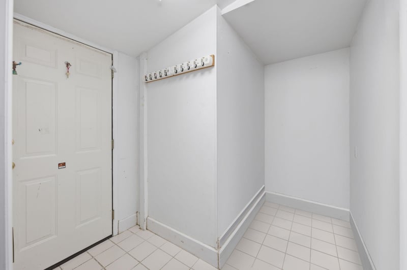 113 Sunnyside , Haysville, KS 67060