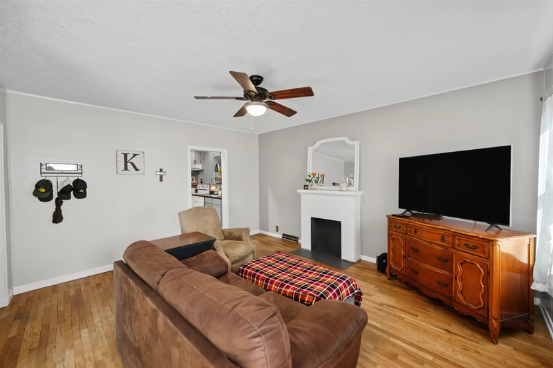215 Roosevelt St, Lindsborg, KS 67456