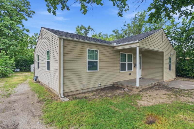 2113 Glenn , Wichita, KS 67213