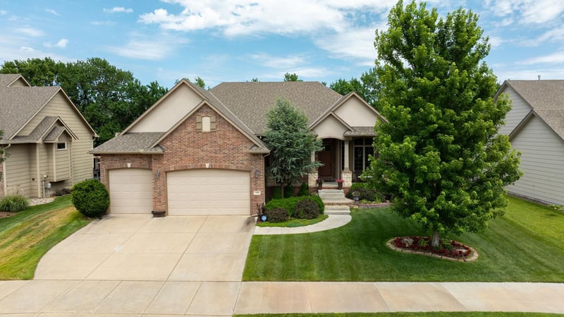 732 Deerfield Cir, Andover, KS 67002