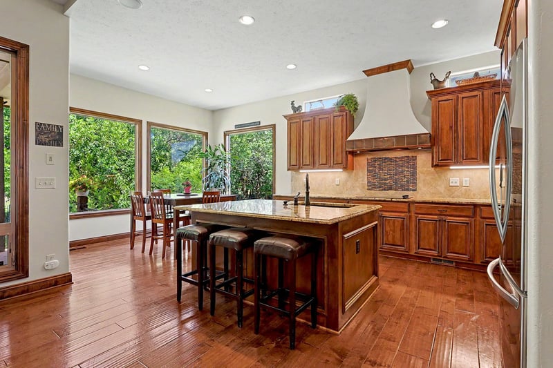 732 Deerfield Cir, Andover, KS 67002