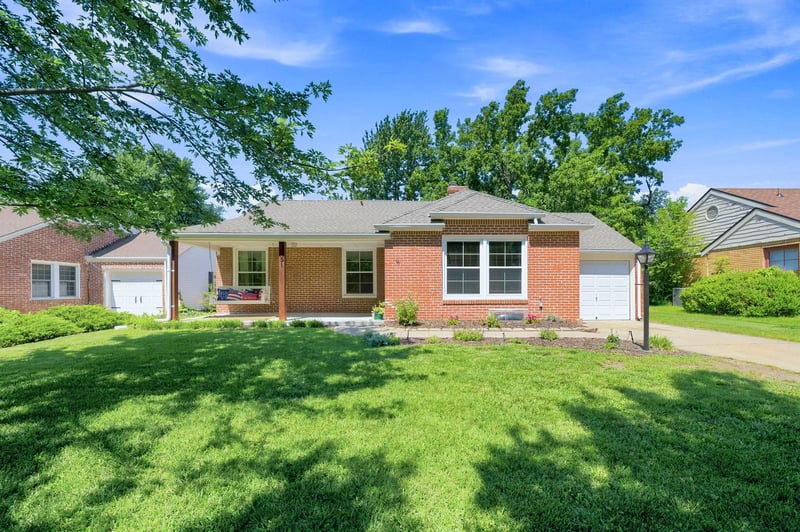 251 Parkwood Ln, Wichita, KS 67208