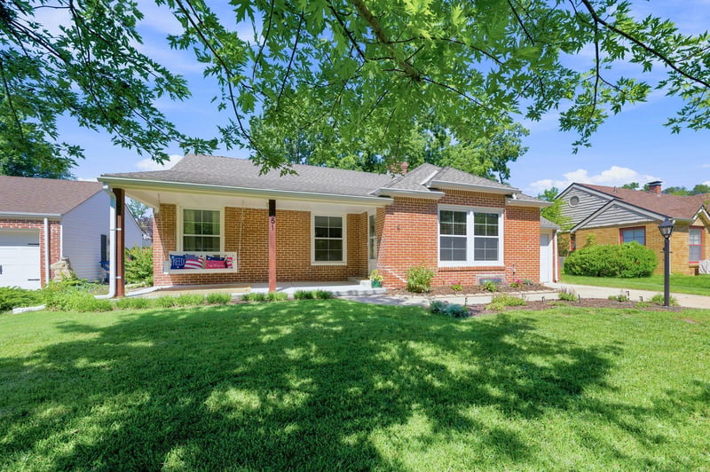 251 Parkwood Ln, Wichita, KS 67208