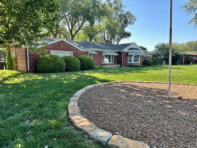 1200 Parkwood Ln, Newton, KS 67114