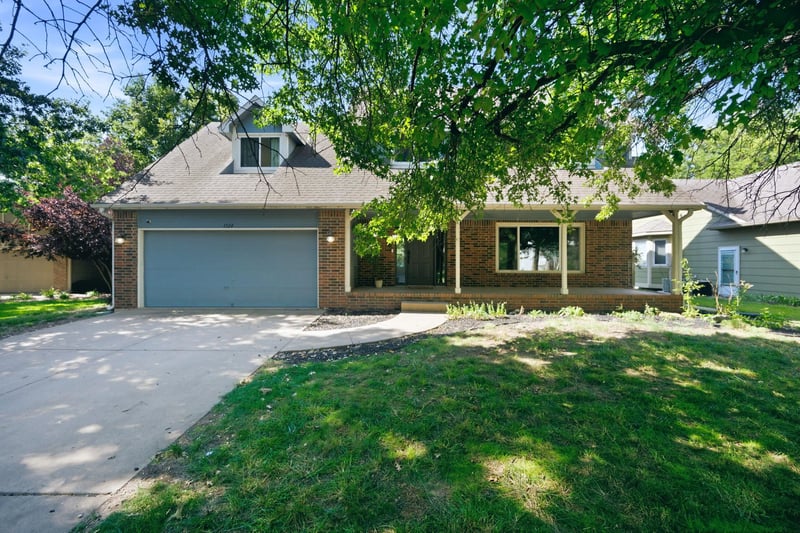 1324 Manchester Ct, Wichita, KS 67212