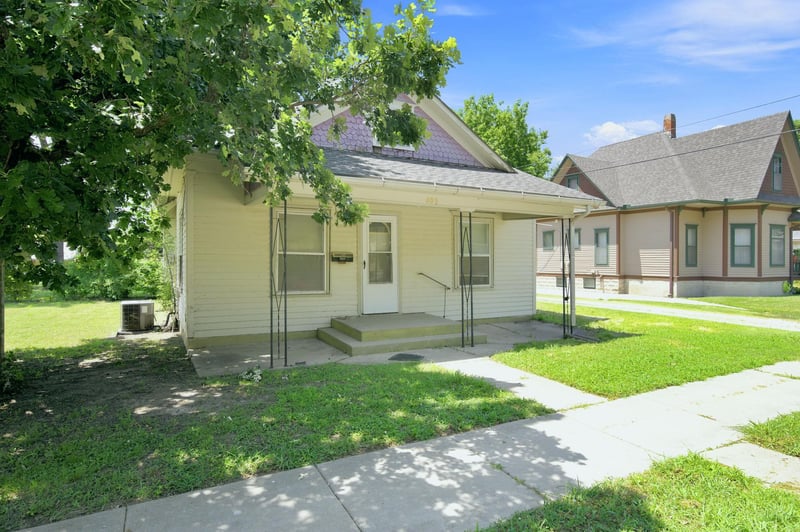 305 N Pine, Newton, KS 67114