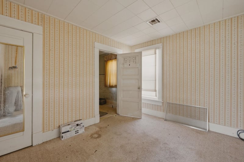 305 N Pine, Newton, KS 67114