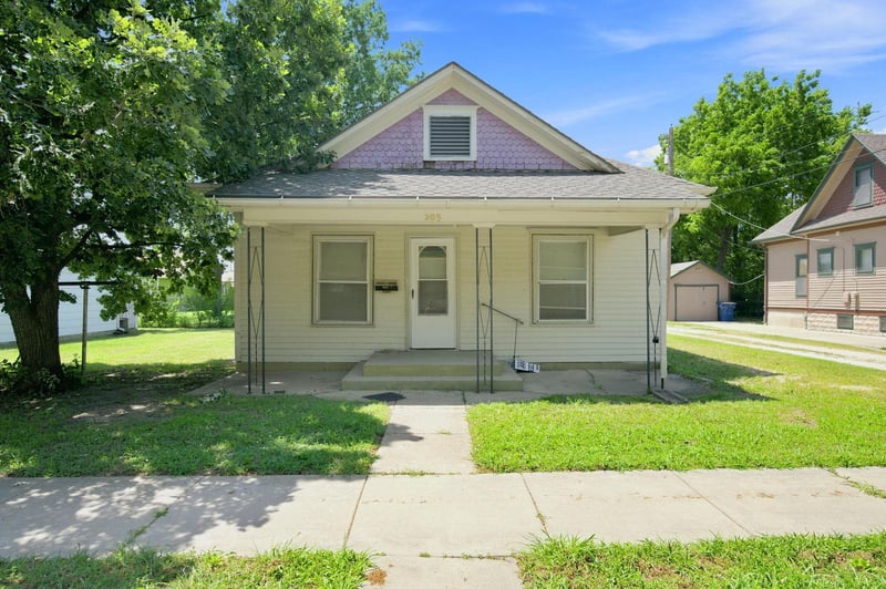 305 N Pine, Newton, KS 67114