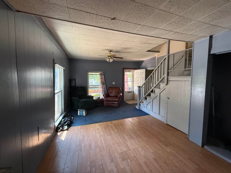 204 Iowa St, Winfield, KS 67156