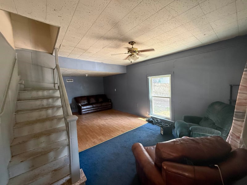 204 Iowa St, Winfield, KS 67156