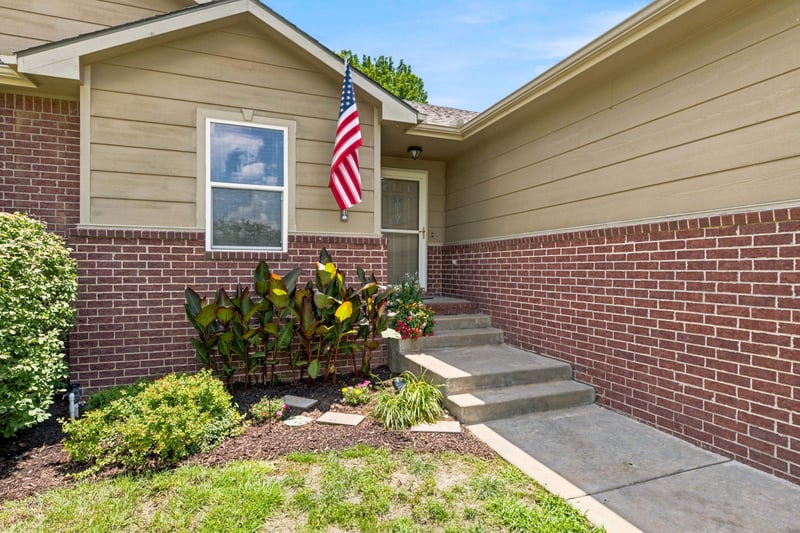2635 Sunnyslope , Park City, KS 67219