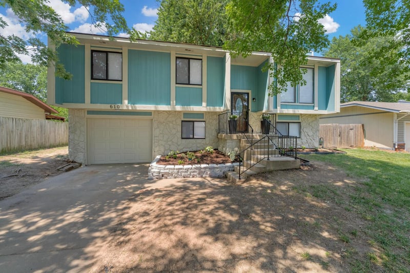 610 E Campus St, Wichita, KS 67216