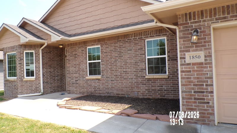 1850 Lark Ct, Wichita, KS 67209-4402