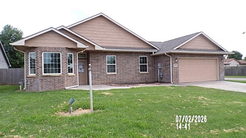 1850 Lark Ct, Wichita, KS 67209-4402