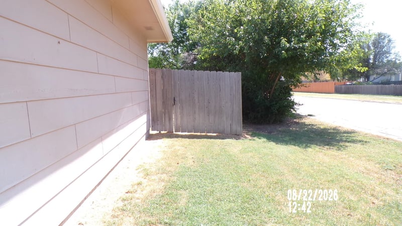 1850 S Lark Ct, Wichita, KS 67209-4402