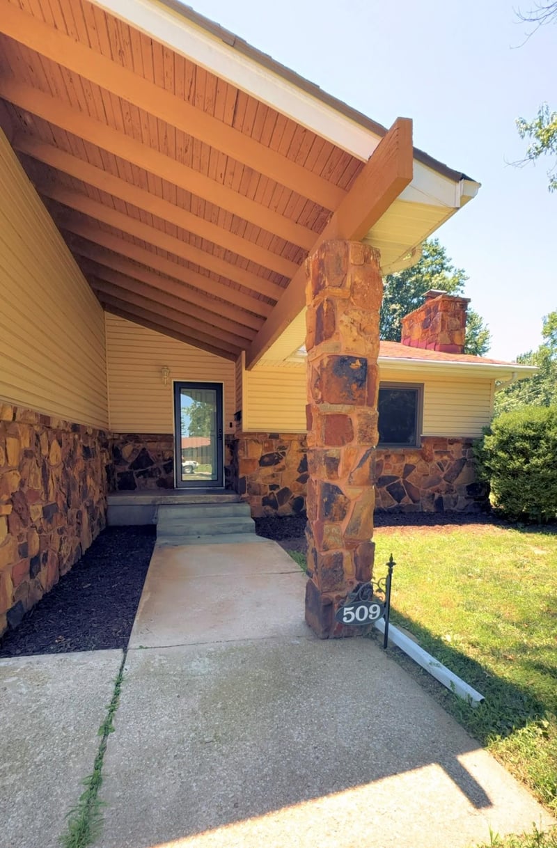 509 13th Ave, El Dorado, KS 67042