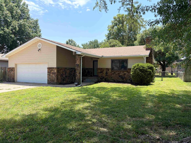 509 13th Ave, El Dorado, KS 67042