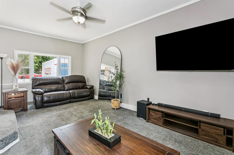 1718 Charleston St, Park City, KS 67219-1609