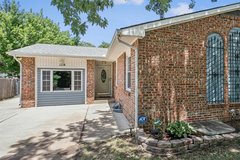 1718 Charleston St, Park City, KS 67219-1609