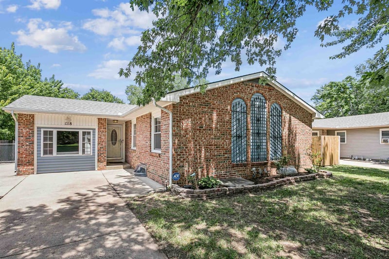1718 Charleston St, Park City, KS 67219-1609